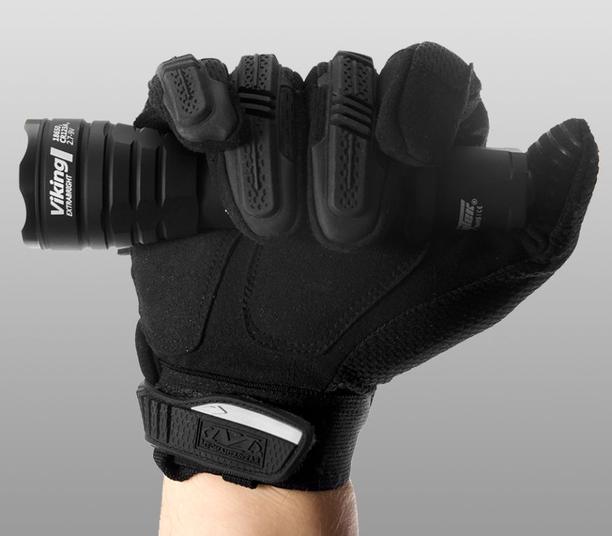 Тактический фонарь Armytek Viking