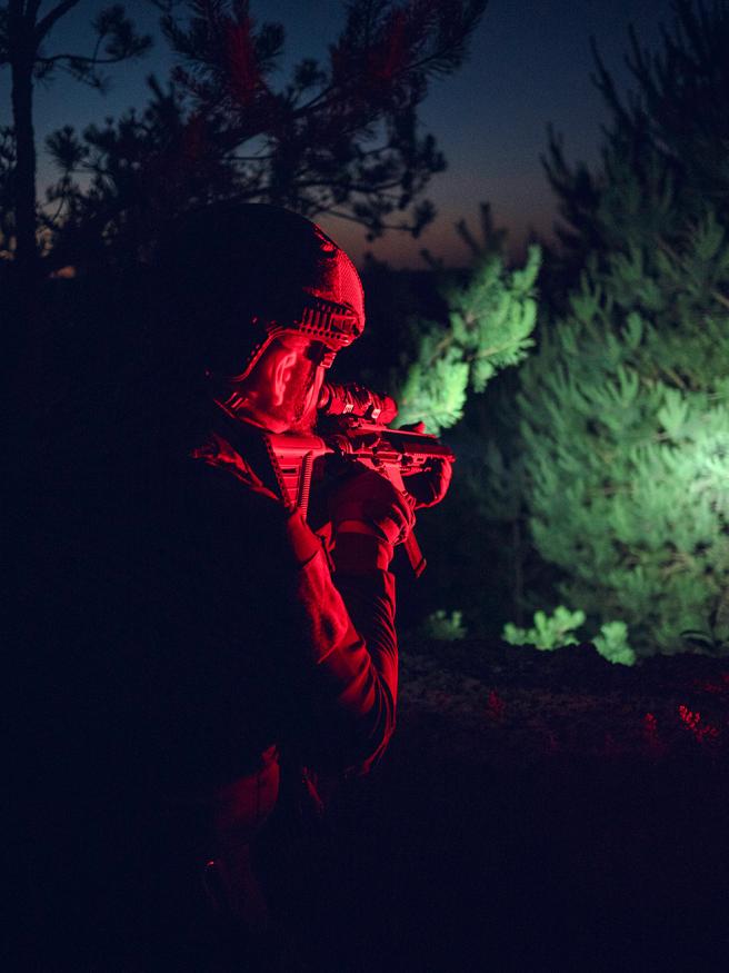 Armytek Dobermann Pro Magnet USB (теплый свет)